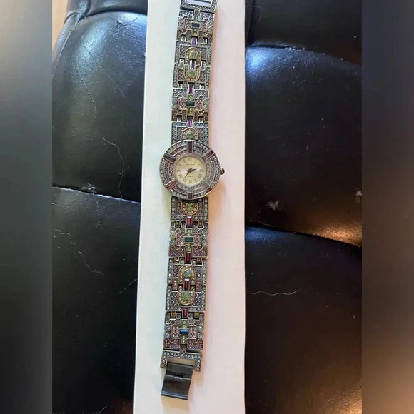 Heidi Daus Watch - Picture 1 of 4